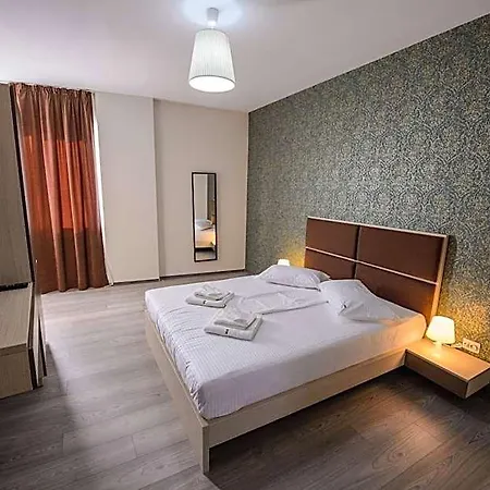 Magnum Mamaia